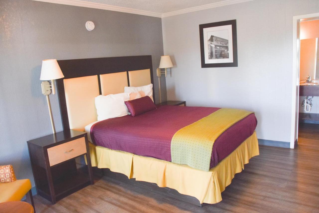 Lake Marion Inn Santee Extérieur photo