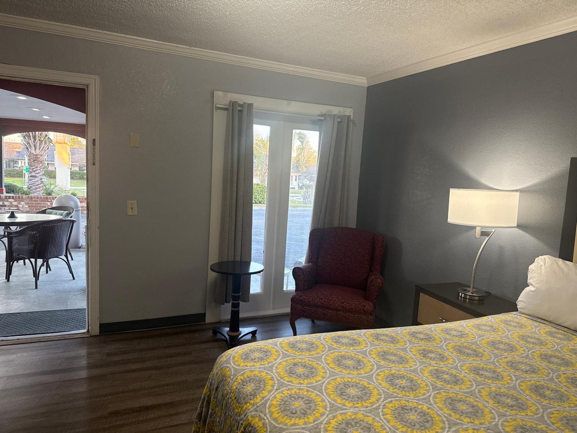 Lake Marion Inn Santee Extérieur photo